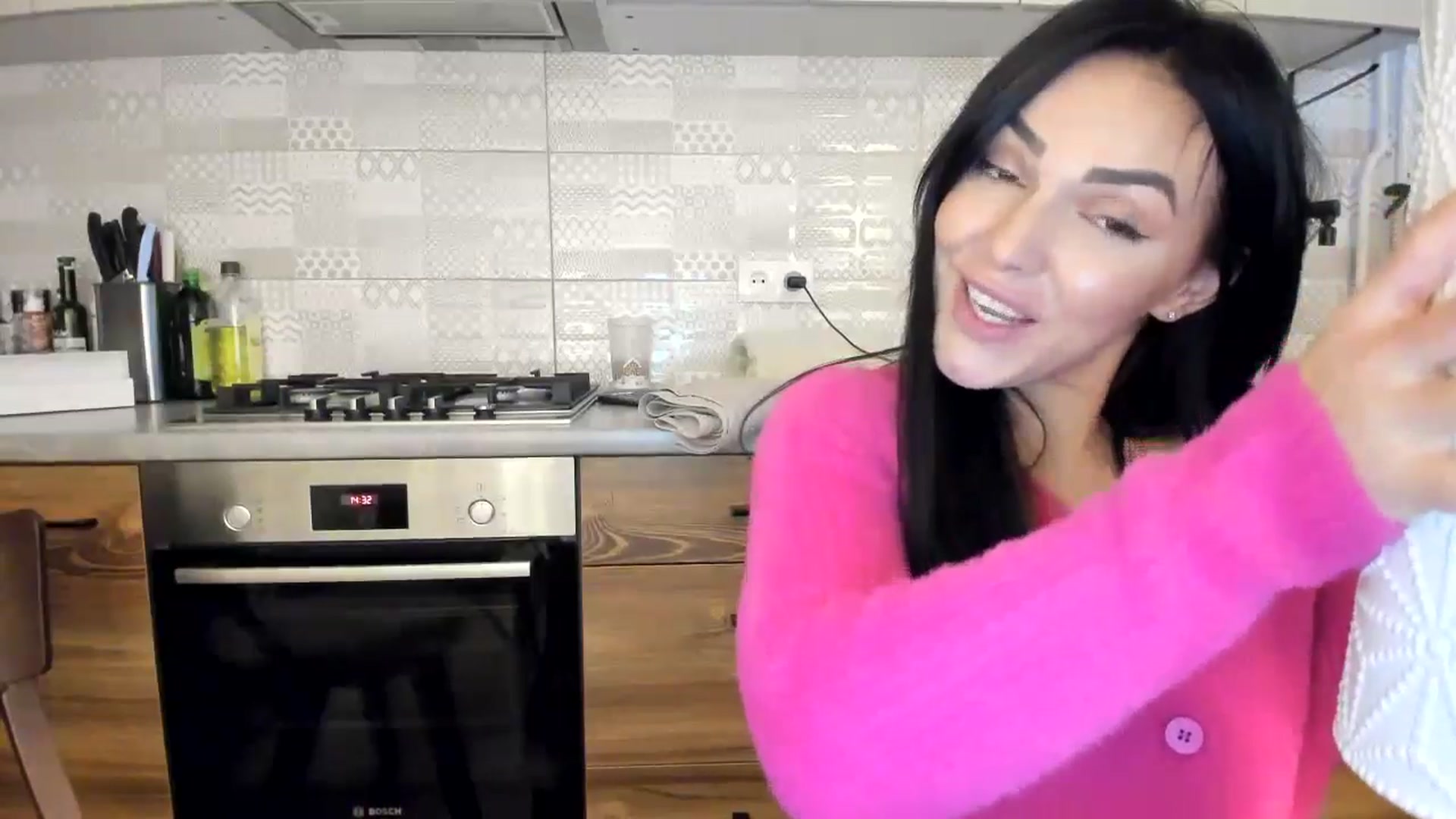 Gallery image thumbnail from MissNelly_'s myfreecams stream on, 11/12/2024, 12:36 image 20 of 20