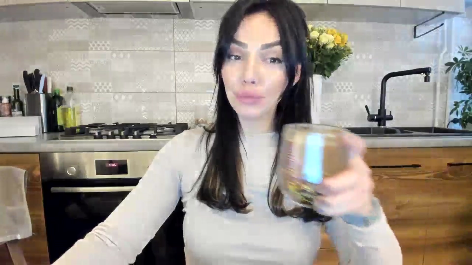 Gallery image thumbnail from MissNelly_'s myfreecams stream on, 11/12/2024, 12:36 image 5 of 20