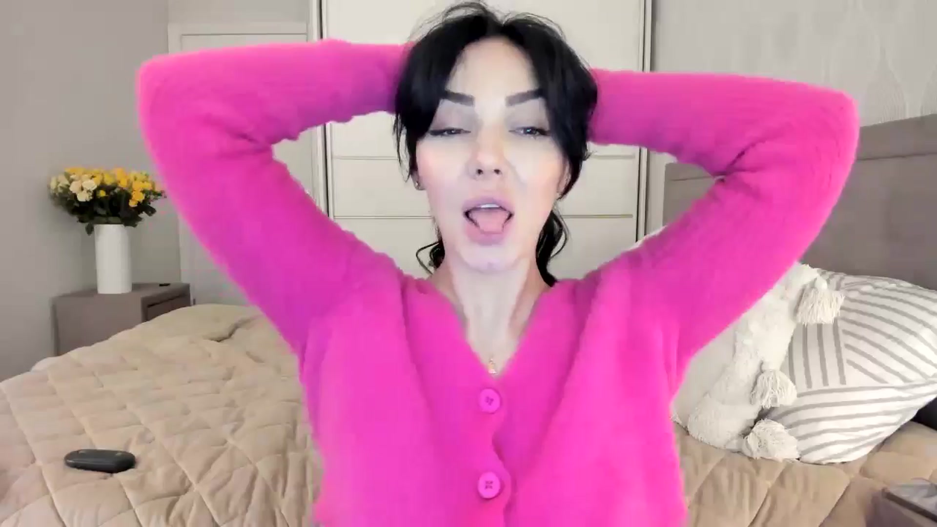 Gallery image thumbnail from MissNelly_'s myfreecams stream on, 11/13/2024, 13:48 image 14 of 20
