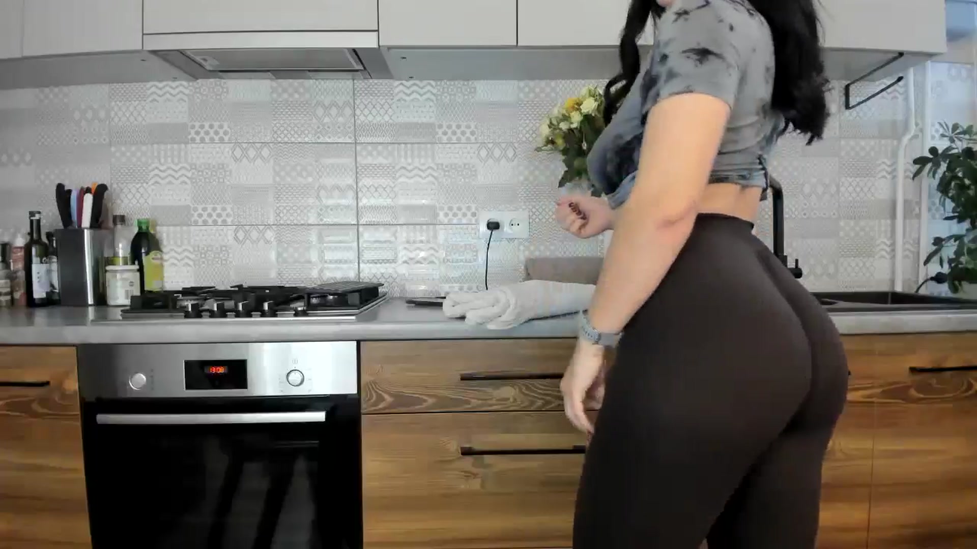 Gallery image thumbnail from MissNelly_'s myfreecams stream on, 11/14/2024, 11:28 image 13 of 20