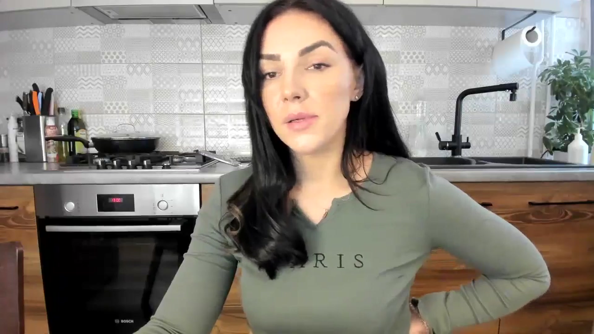 Gallery image thumbnail from MissNelly_'s myfreecams stream on, 11/18/2024, 12:21 image 10 of 20