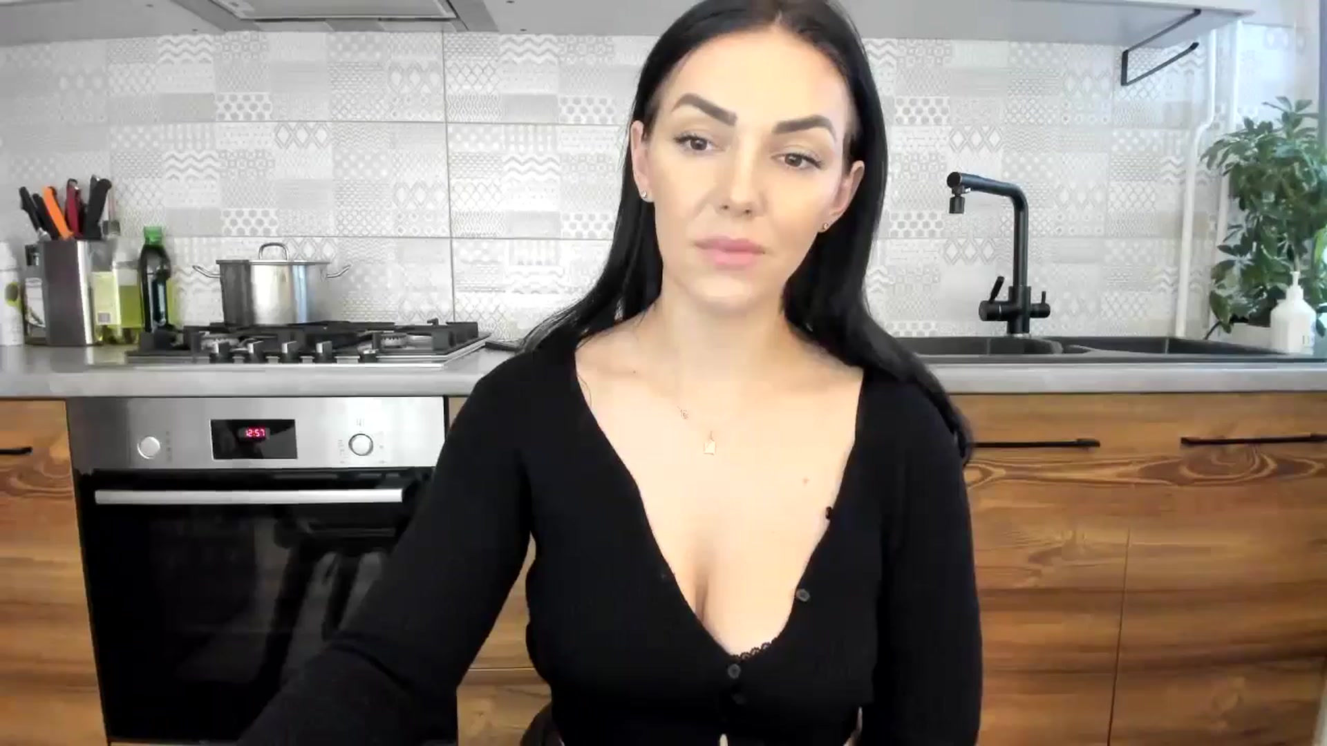 Gallery image thumbnail from MissNelly_'s myfreecams stream on, 11/20/2024, 11:12 image 19 of 20