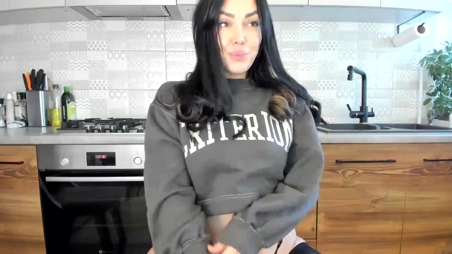 Gallery image thumbnail from MissNelly_'s myfreecams stream on, 11/26/2024, 14:23 image 4 of 20