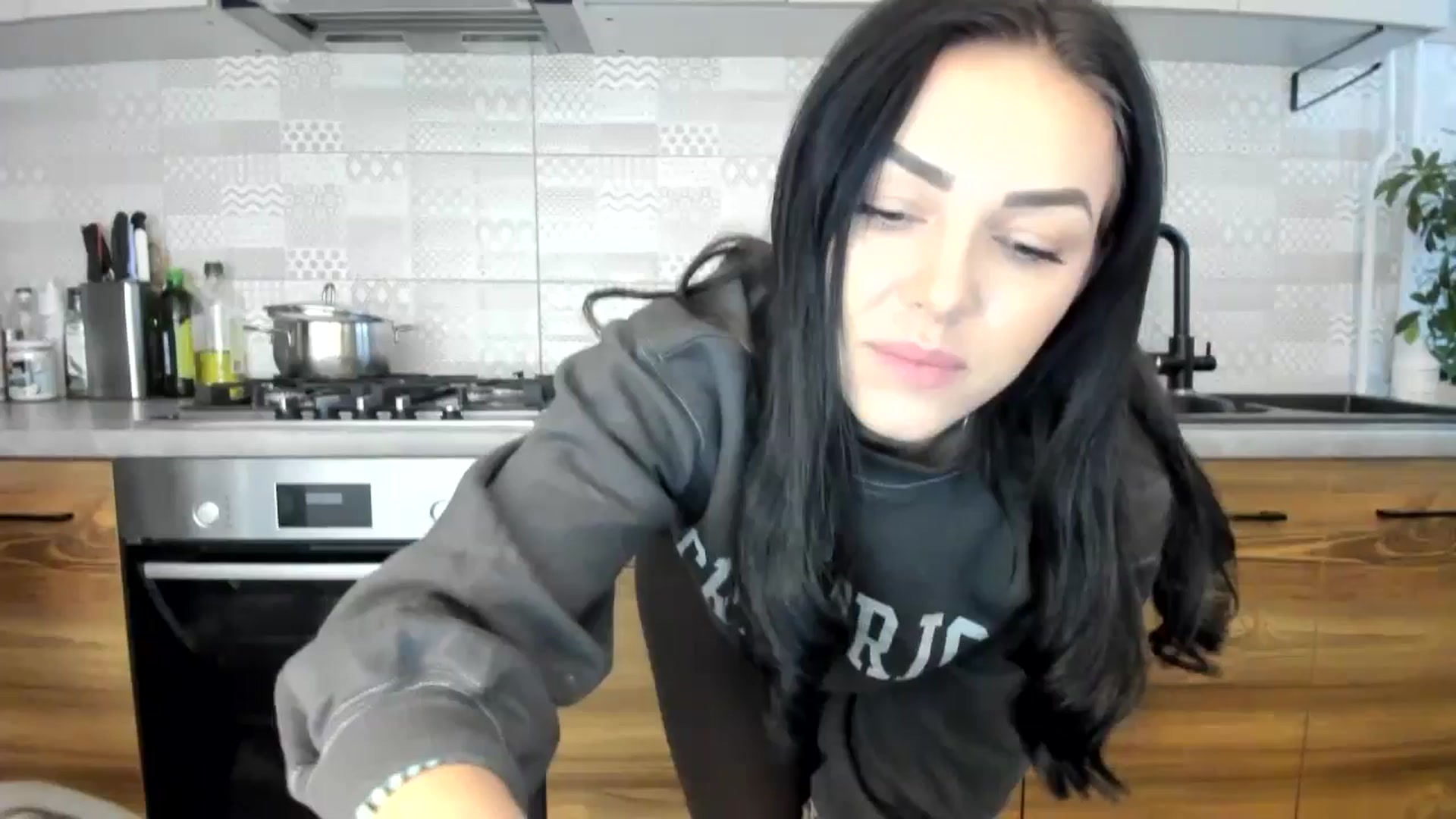 Gallery image thumbnail from MissNelly_'s myfreecams stream on, 11/28/2024, 12:32 image 1 of 20