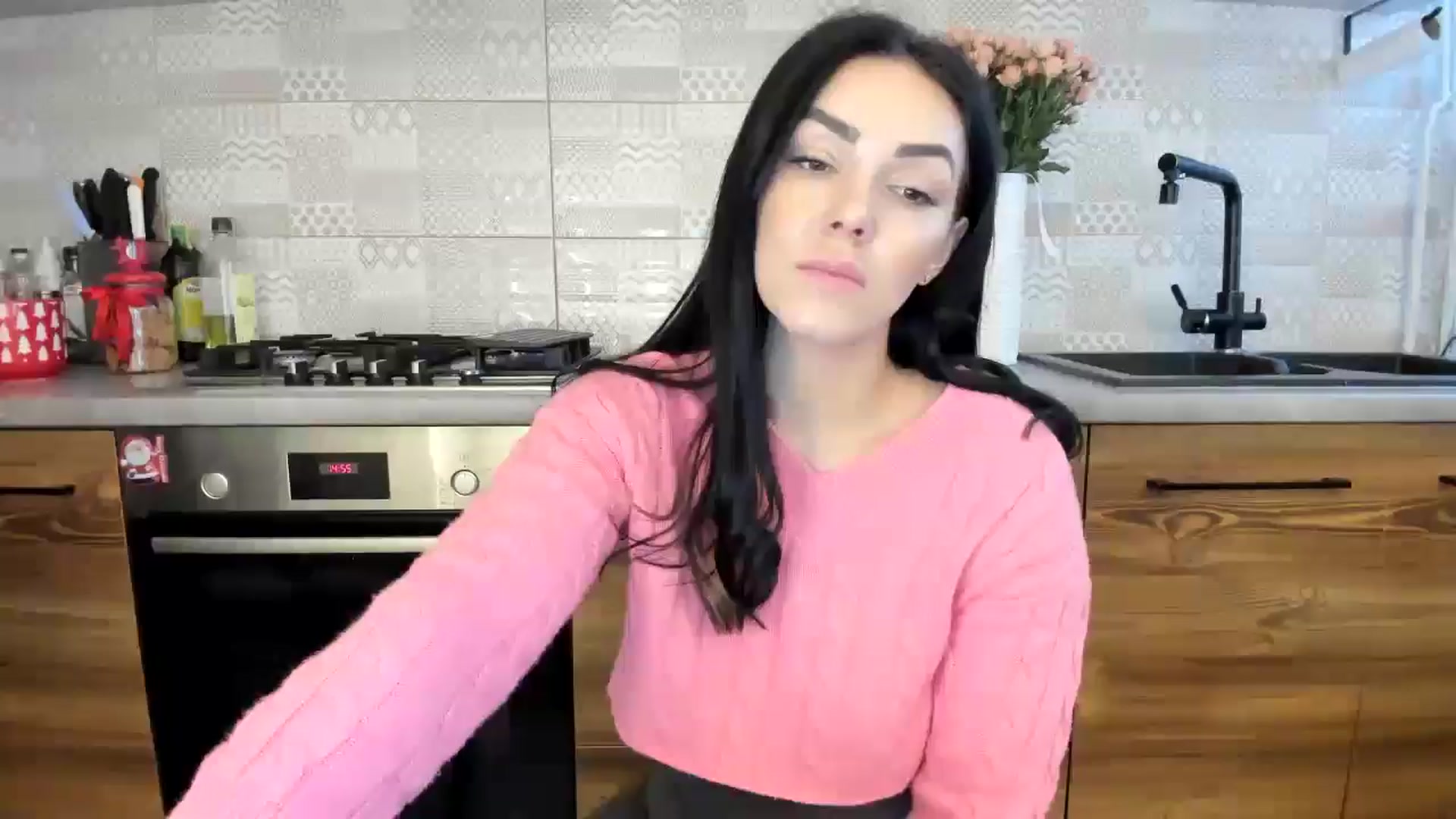 Gallery image thumbnail from MissNelly_'s myfreecams stream on, 12/03/2024, 11:52 image 10 of 20