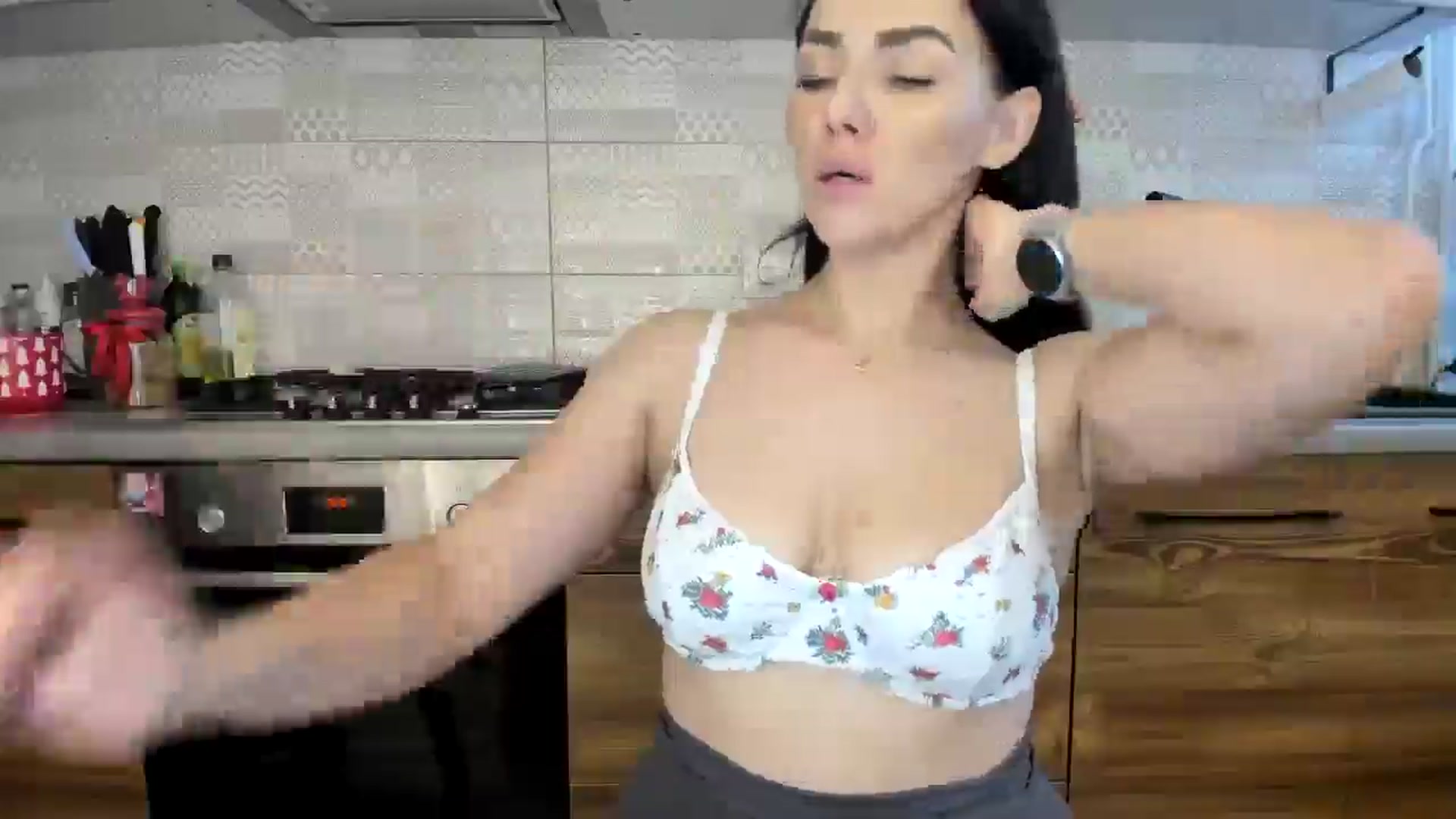 Gallery image thumbnail from MissNelly_'s myfreecams stream on, 12/03/2024, 11:52 image 14 of 20