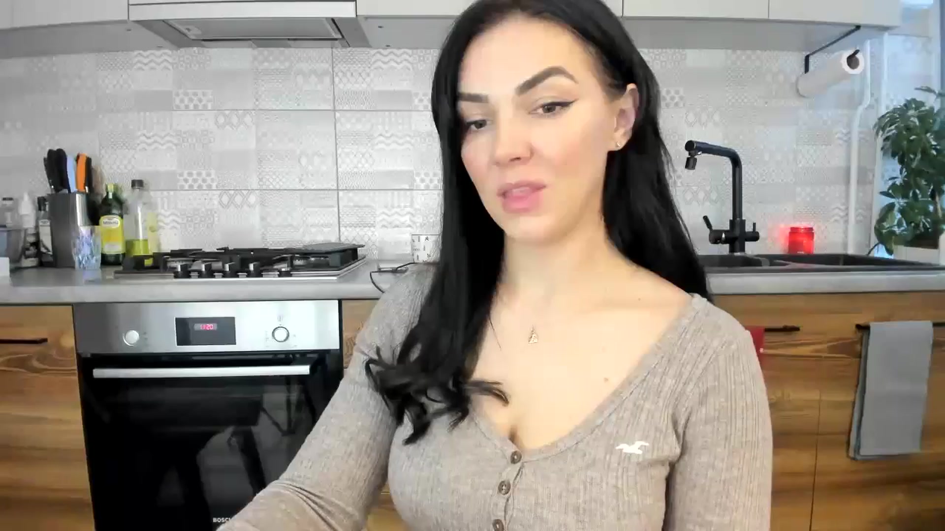 Gallery image thumbnail from MissNelly_'s myfreecams stream on, 12/08/2024, 15:05 image 2 of 20