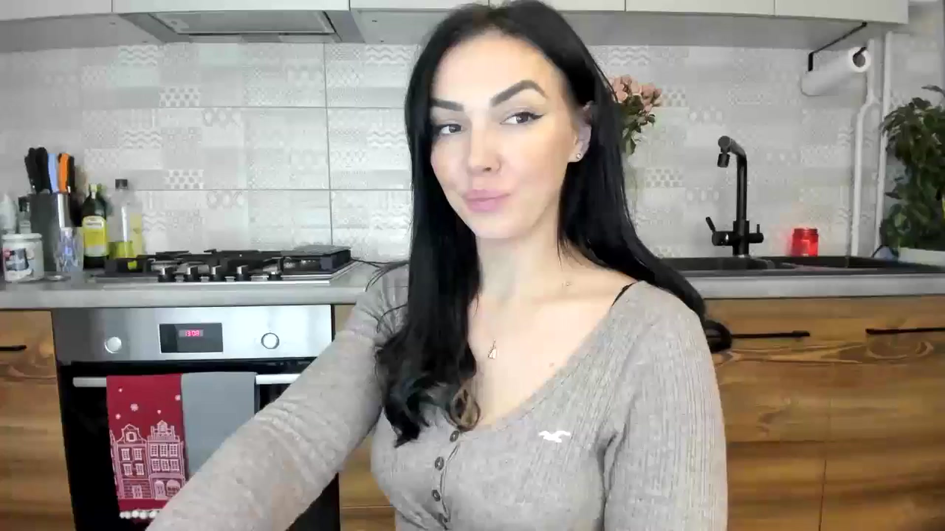 Gallery image thumbnail from MissNelly_'s myfreecams stream on, 12/08/2024, 15:05 image 13 of 20