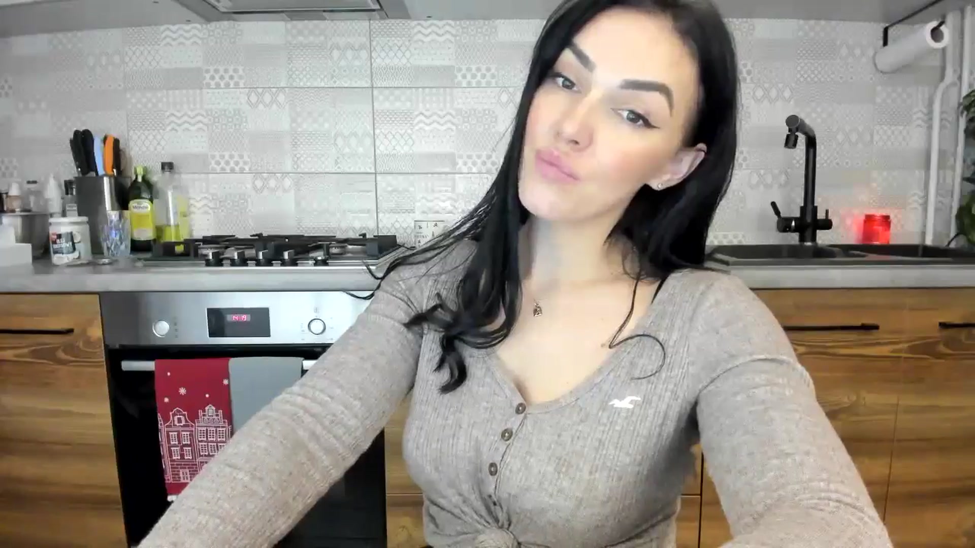 Gallery image thumbnail from MissNelly_'s myfreecams stream on, 12/08/2024, 15:28 image 7 of 20