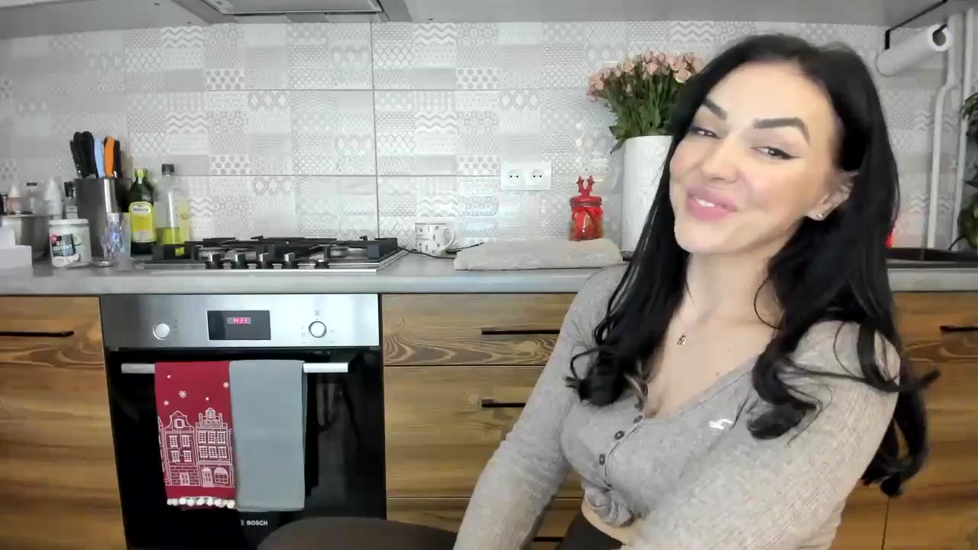 Gallery image thumbnail from MissNelly_'s myfreecams stream on, 12/08/2024, 15:28 image 12 of 20