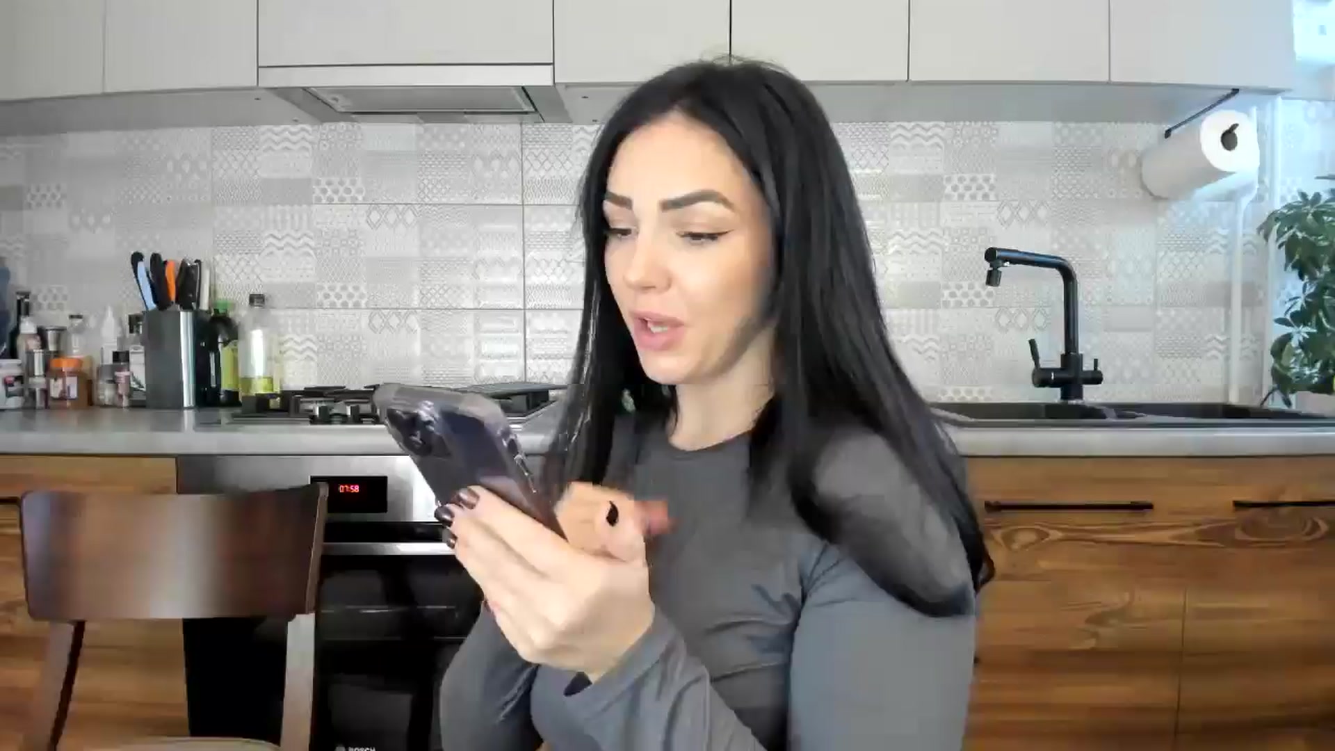 Gallery image thumbnail from MissNelly_'s myfreecams stream on, 12/15/2024, 11:38 image 3 of 20