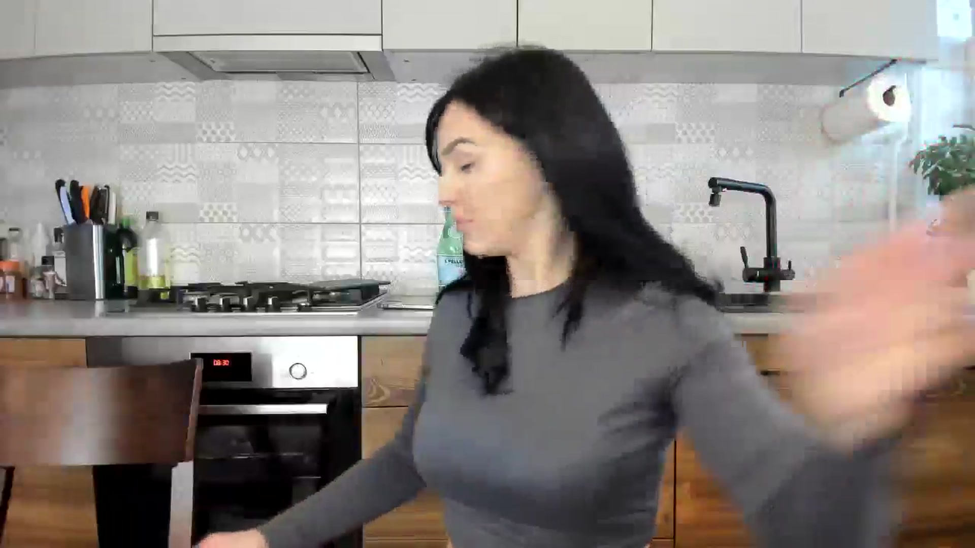Gallery image thumbnail from MissNelly_'s myfreecams stream on, 12/15/2024, 11:38 image 17 of 20