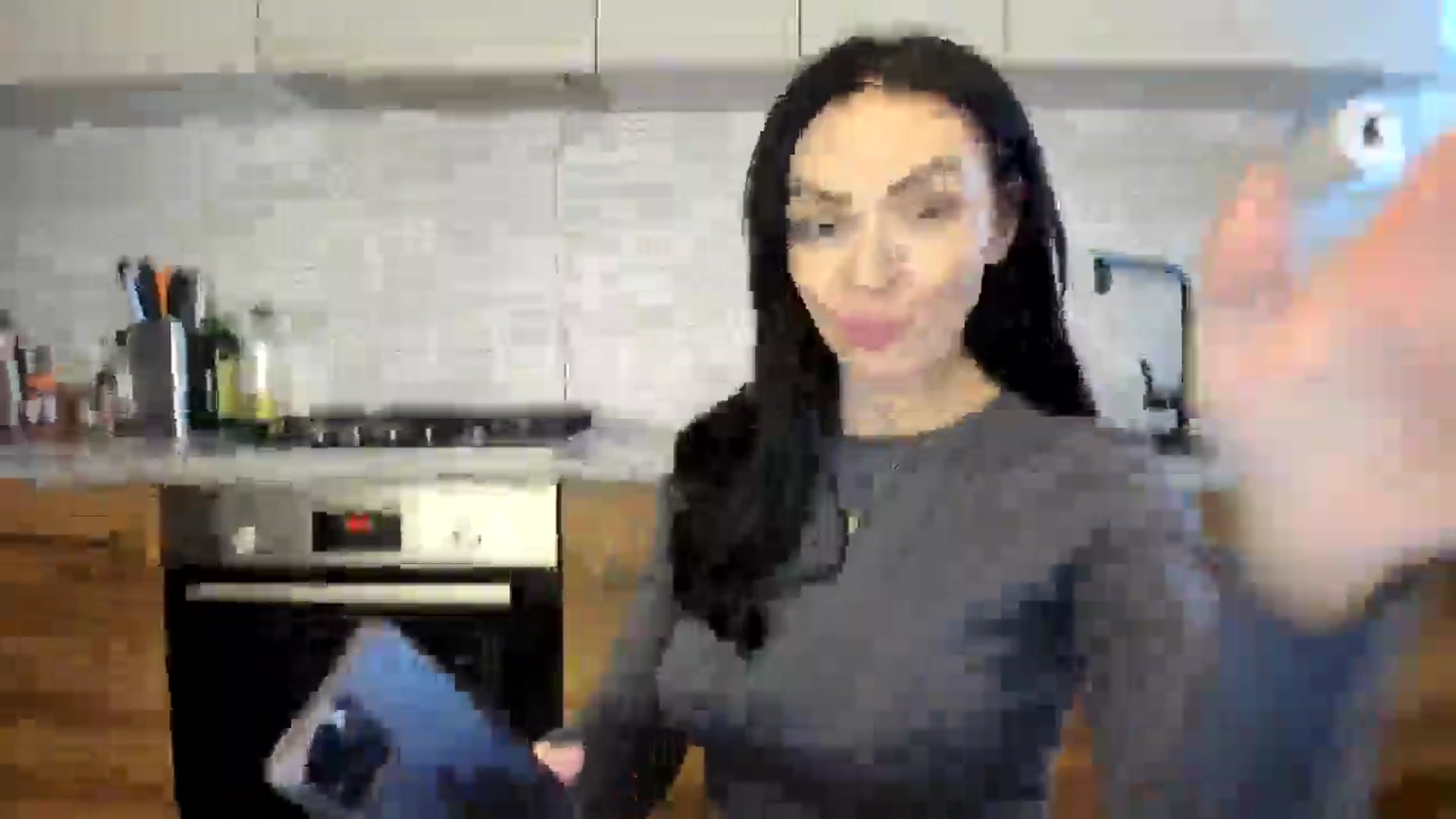 Gallery image thumbnail from MissNelly_'s myfreecams stream on, 12/15/2024, 13:31 image 14 of 20