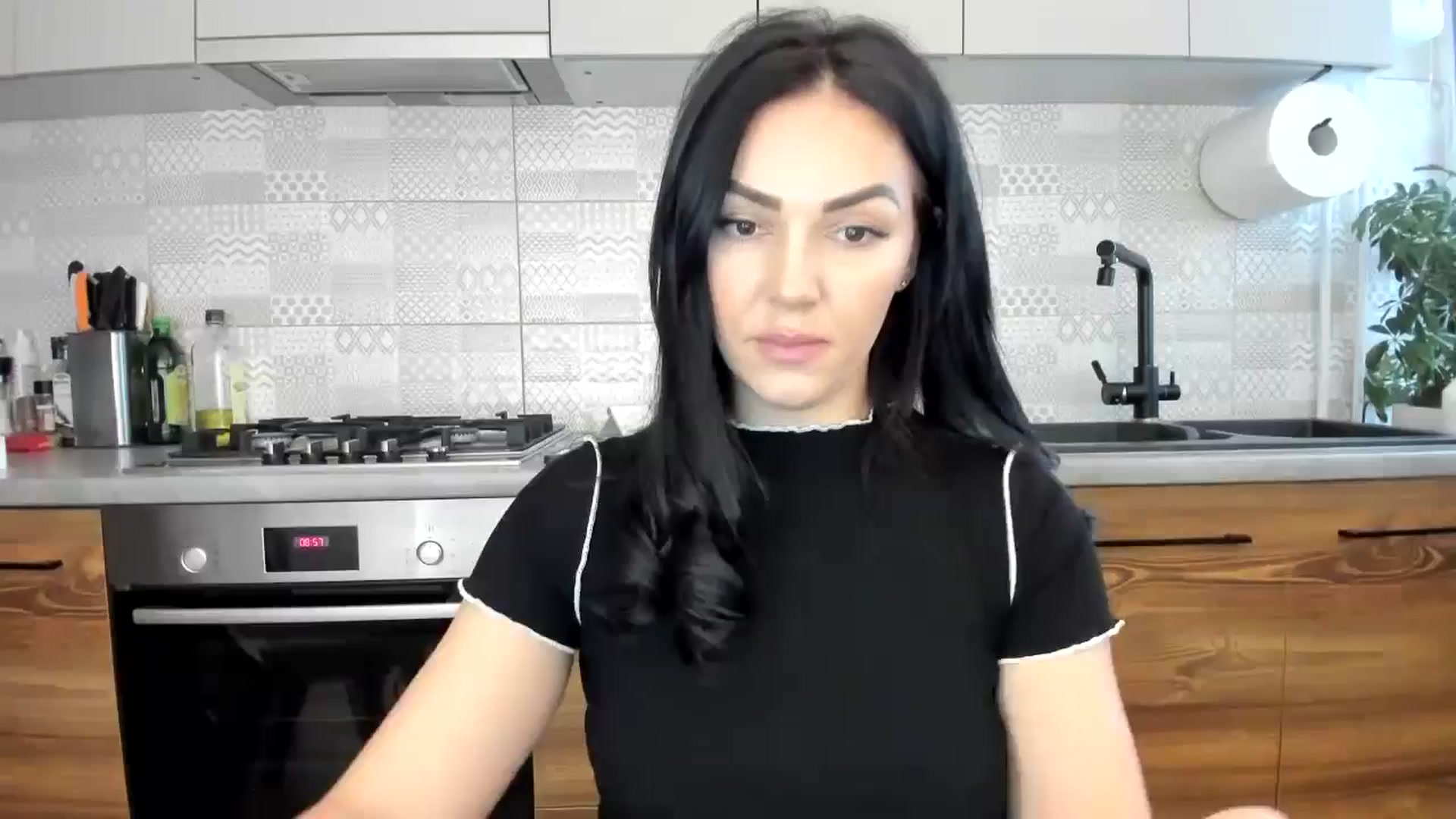 Gallery image thumbnail from MissNelly_'s myfreecams stream on, 12/20/2024, 13:12 image 1 of 20