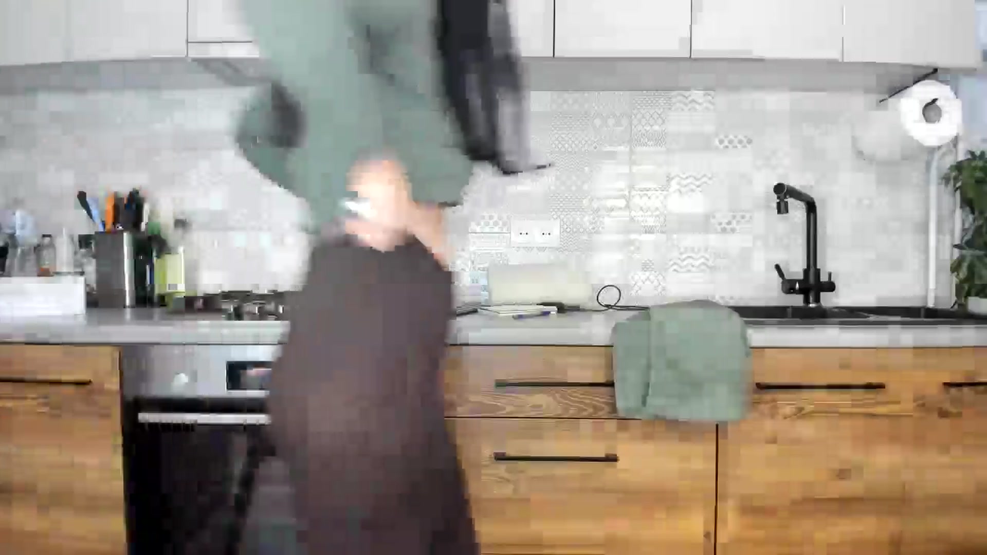 Gallery image thumbnail from MissNelly_'s myfreecams stream on, 12/22/2024, 14:35 image 19 of 20