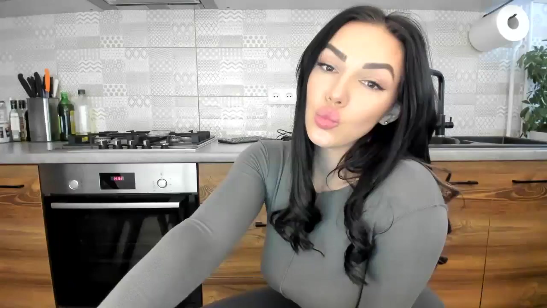 Gallery image thumbnail from MissNelly_'s myfreecams stream on, 12/23/2024, 14:48 image 1 of 20