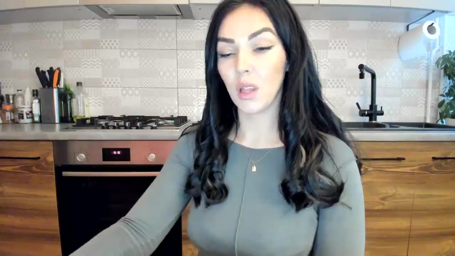 Gallery image thumbnail from MissNelly_'s myfreecams stream on, 12/29/2024, 14:52 image 11 of 20