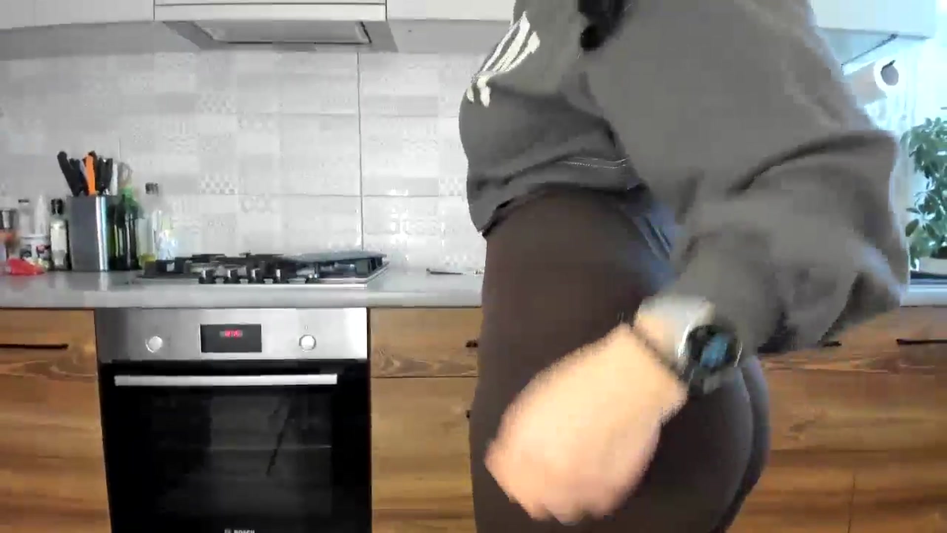 Gallery image thumbnail from MissNelly_'s myfreecams stream on, 12/30/2024, 10:25 image 7 of 20