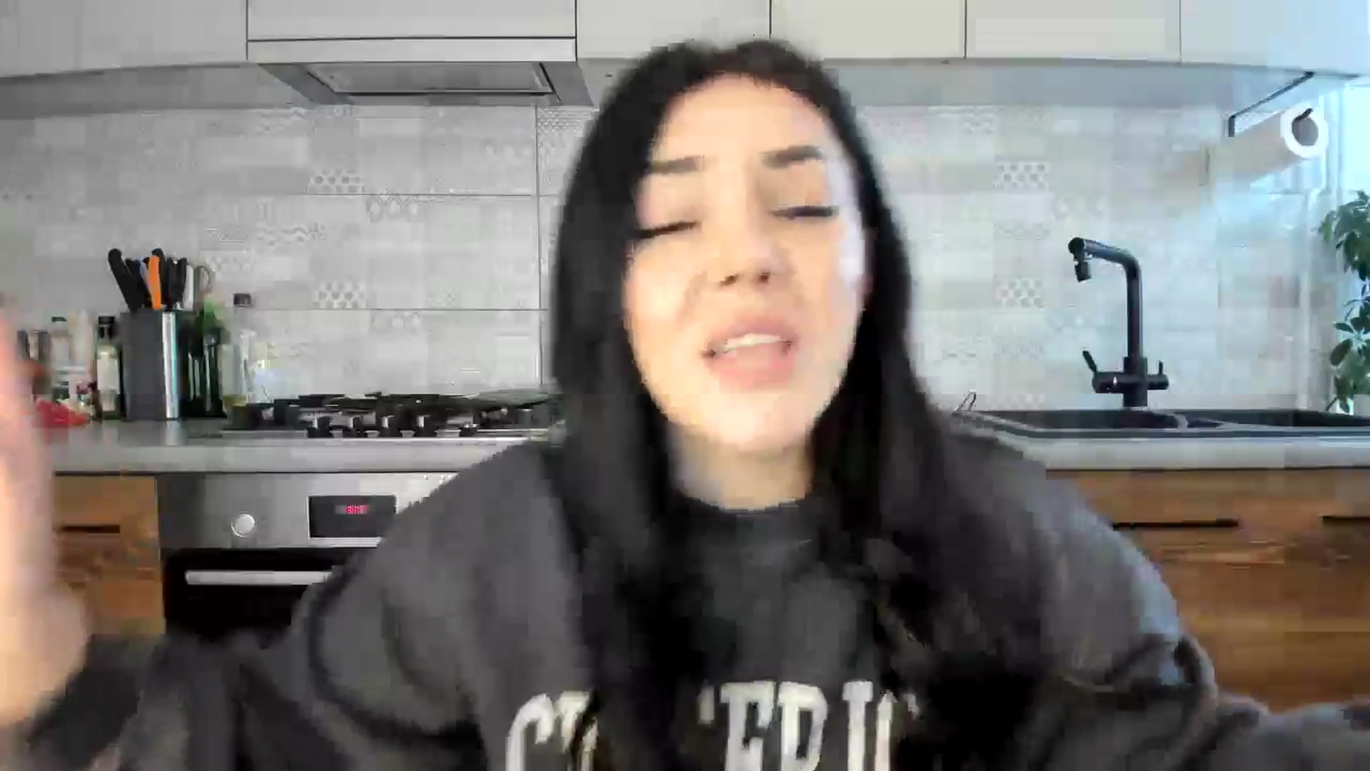 Gallery image thumbnail from MissNelly_'s myfreecams stream on, 12/30/2024, 11:56 image 10 of 20