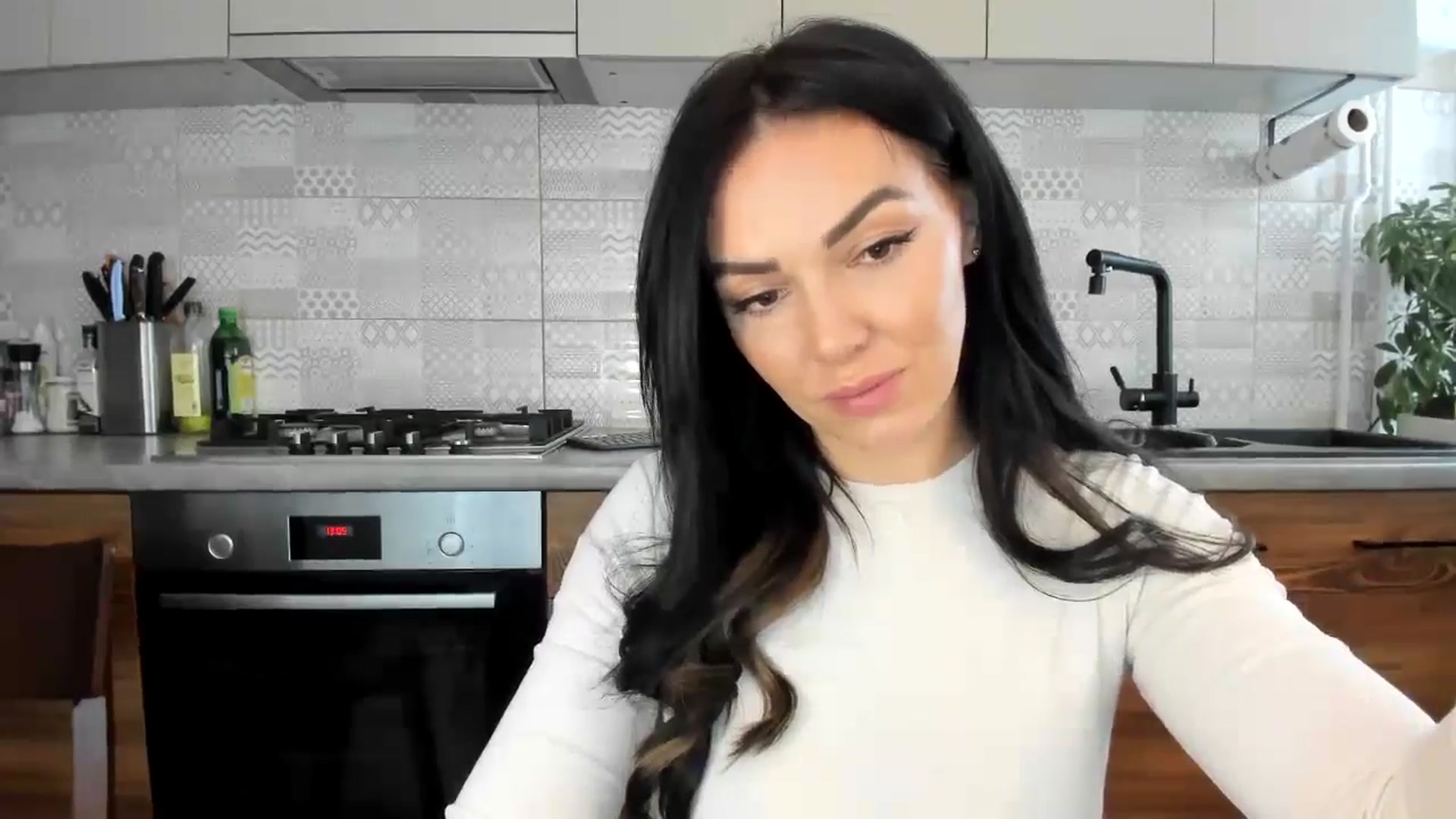 Gallery image thumbnail from MissNelly_'s myfreecams stream on, 01/07/2025, 11:19 image 4 of 20