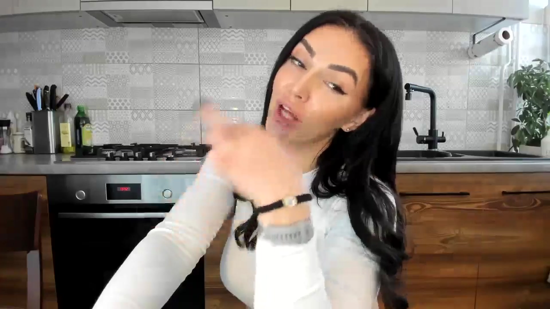 Gallery image thumbnail from MissNelly_'s myfreecams stream on, 01/07/2025, 13:55 image 3 of 20