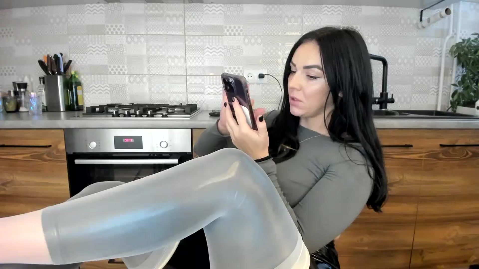 Gallery image thumbnail from MissNelly_'s myfreecams stream on, 01/09/2025, 12:25 image 18 of 20