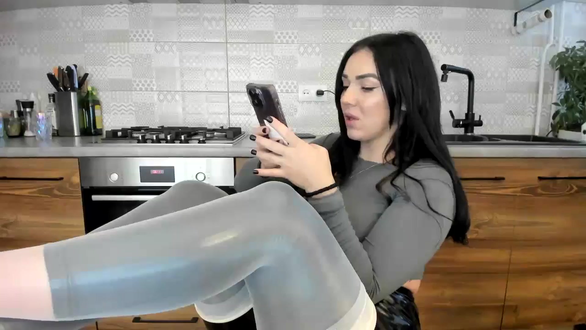 Gallery image thumbnail from MissNelly_'s myfreecams stream on, 01/09/2025, 12:25 image 16 of 20
