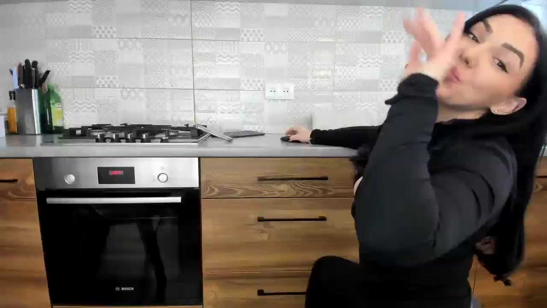 Gallery image thumbnail from MissNelly_'s myfreecams stream on, 01/13/2025, 09:57 image 6 of 20