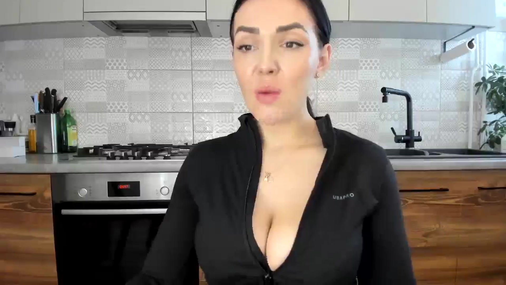 Gallery image thumbnail from MissNelly_'s myfreecams stream on, 01/13/2025, 12:14 image 8 of 20