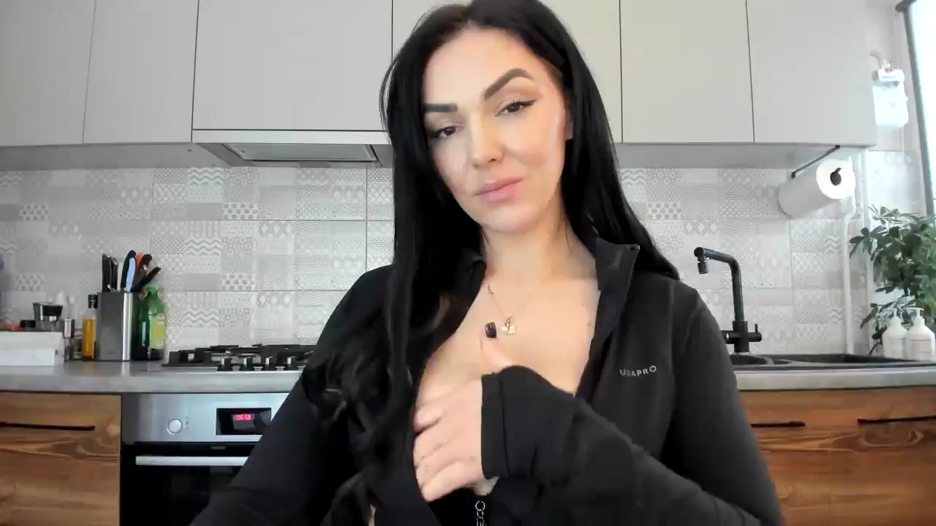 Gallery image thumbnail from MissNelly_'s myfreecams stream on, 01/14/2025, 13:18 image 13 of 20