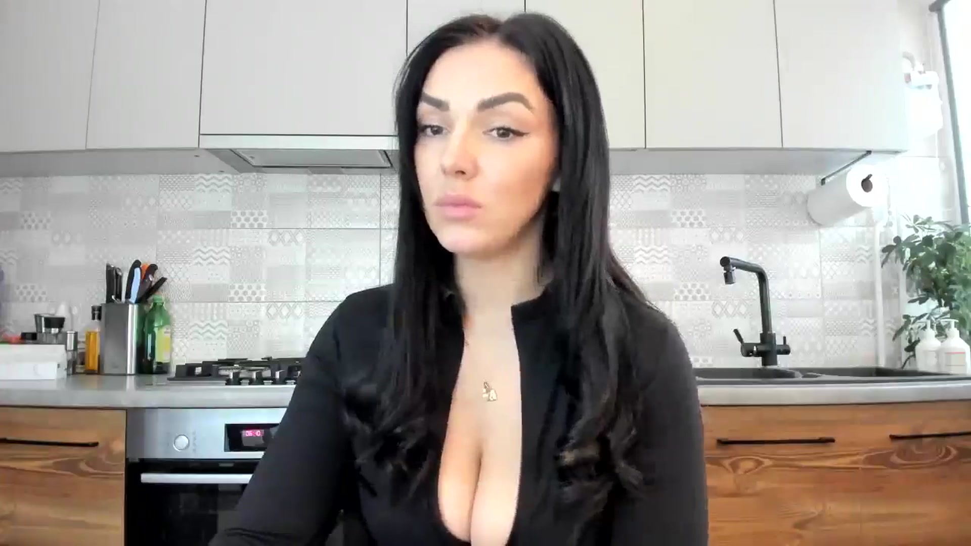 Gallery image thumbnail from MissNelly_'s myfreecams stream on, 01/14/2025, 13:18 image 6 of 20