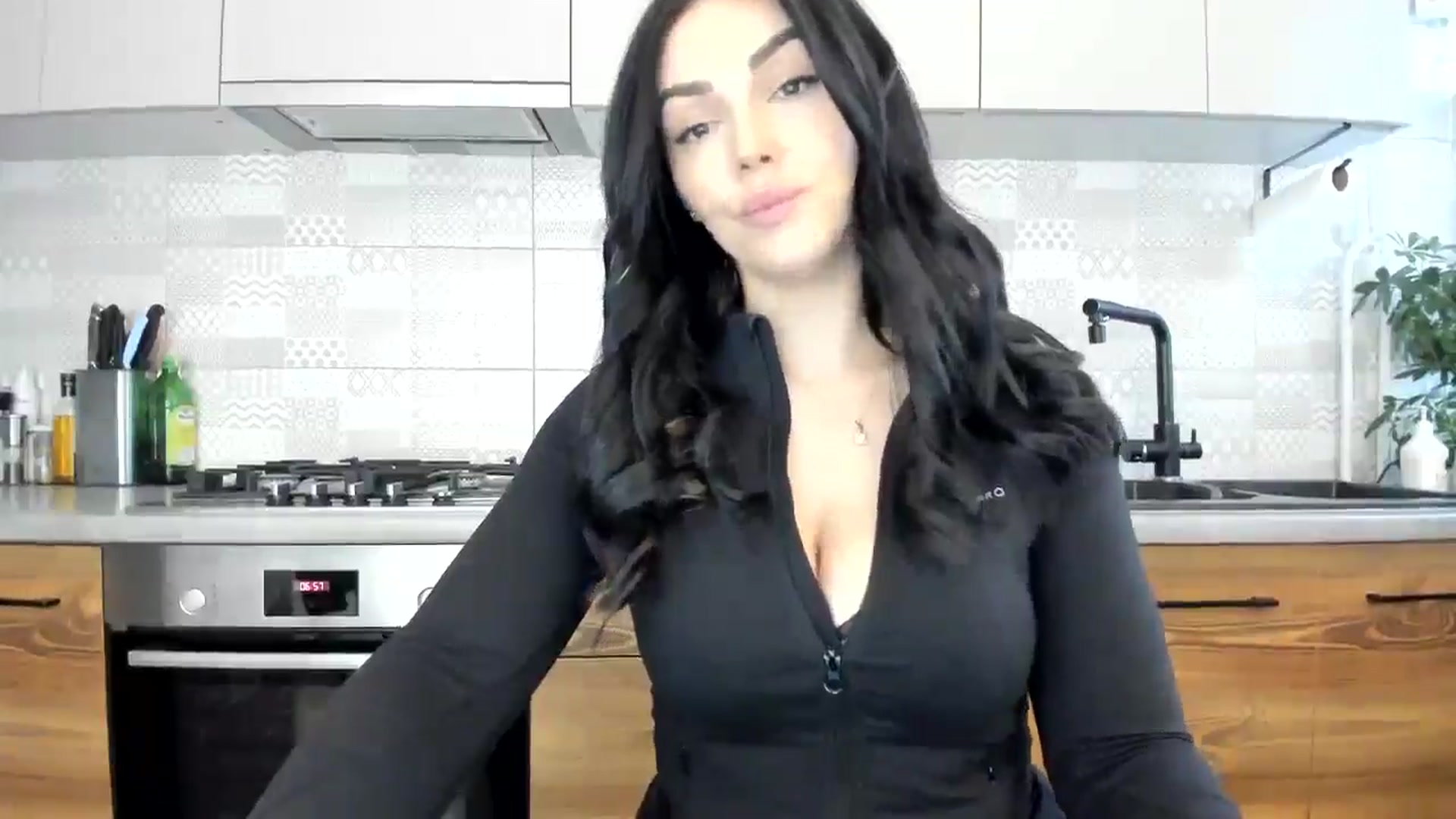 Gallery image thumbnail from MissNelly_'s myfreecams stream on, 01/17/2025, 13:50 image 16 of 20