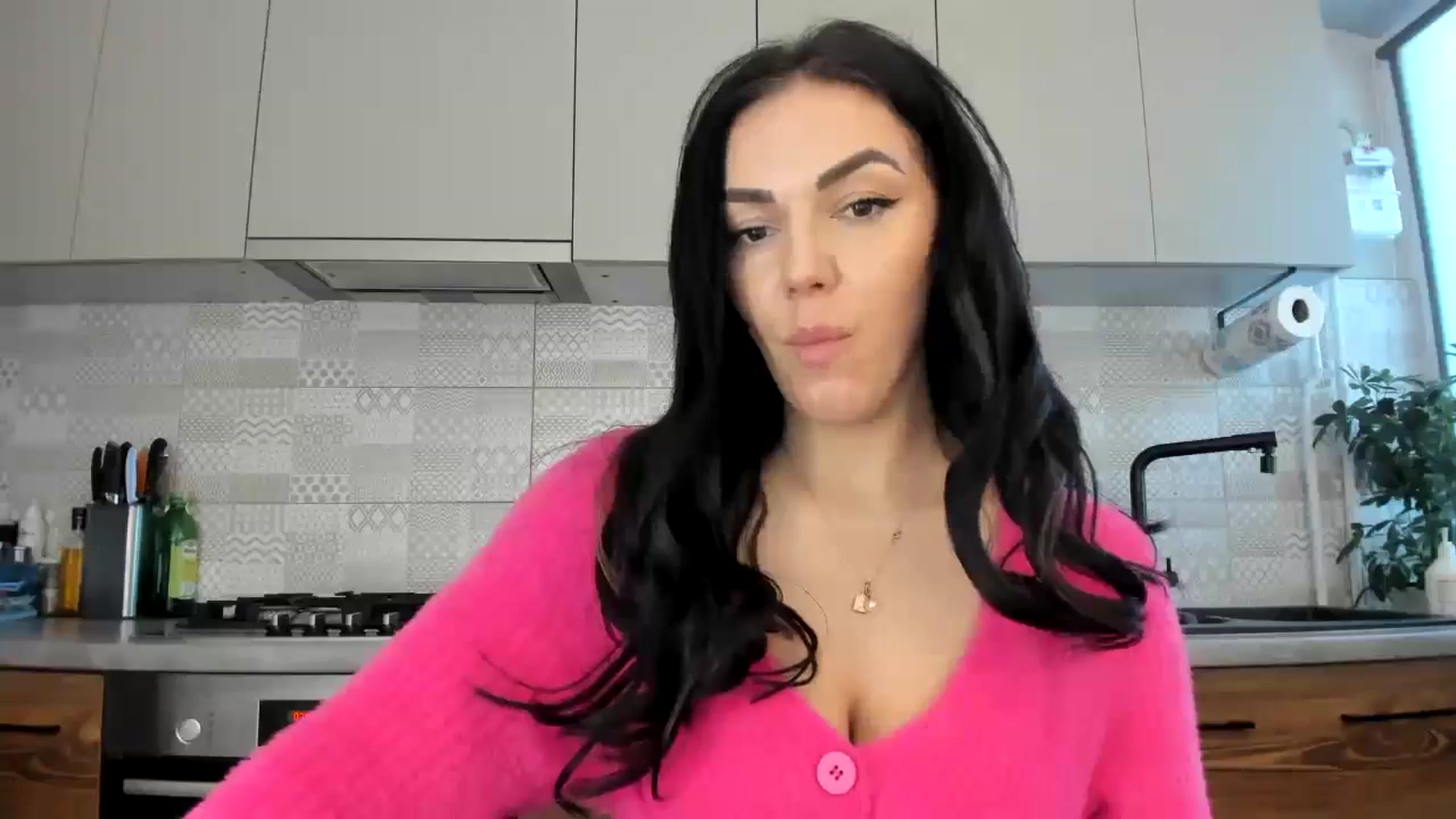 Gallery image thumbnail from MissNelly_'s myfreecams stream on, 01/18/2025, 13:58 image 6 of 20