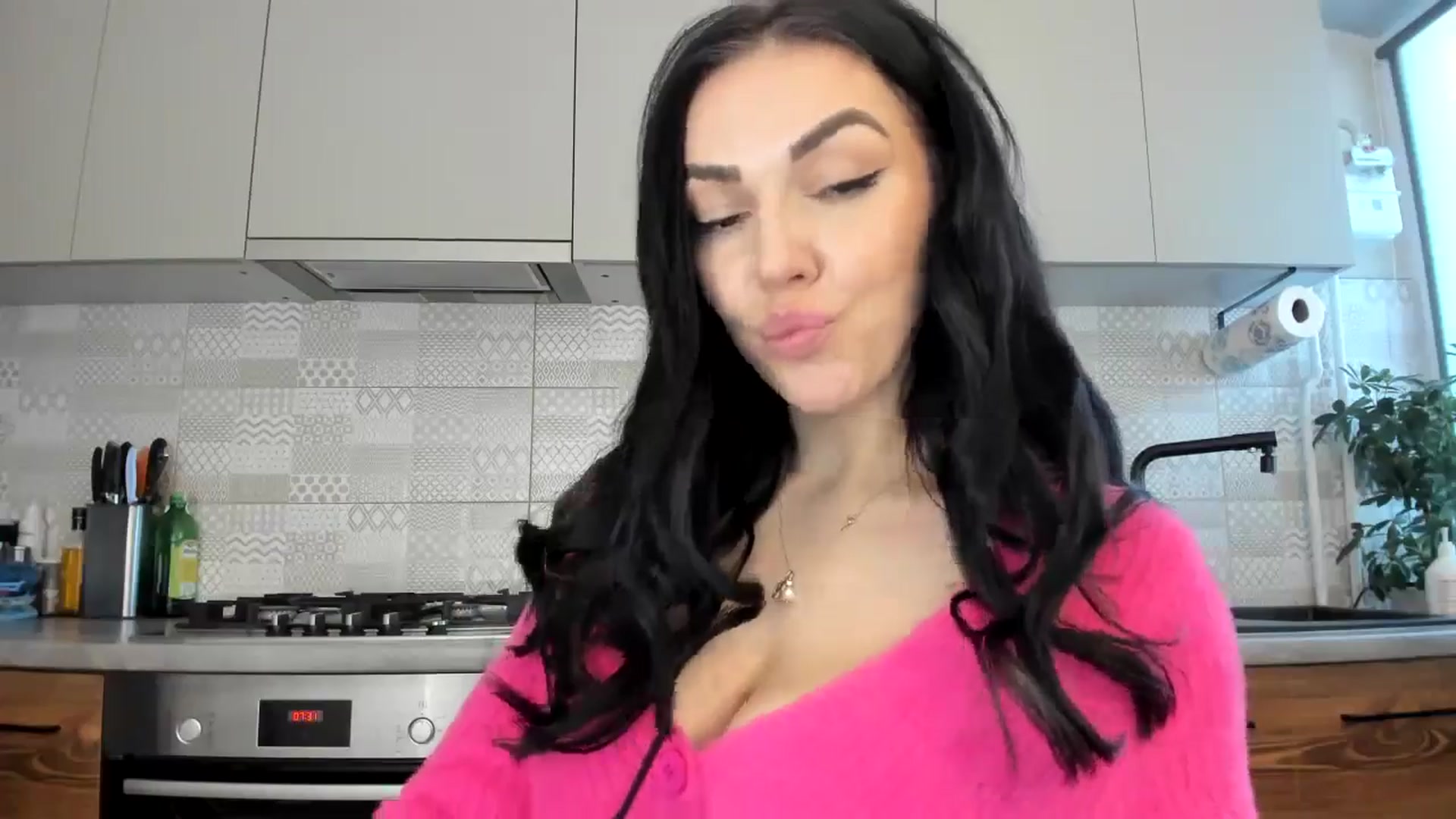 Gallery image thumbnail from MissNelly_'s myfreecams stream on, 01/18/2025, 13:58 image 2 of 20
