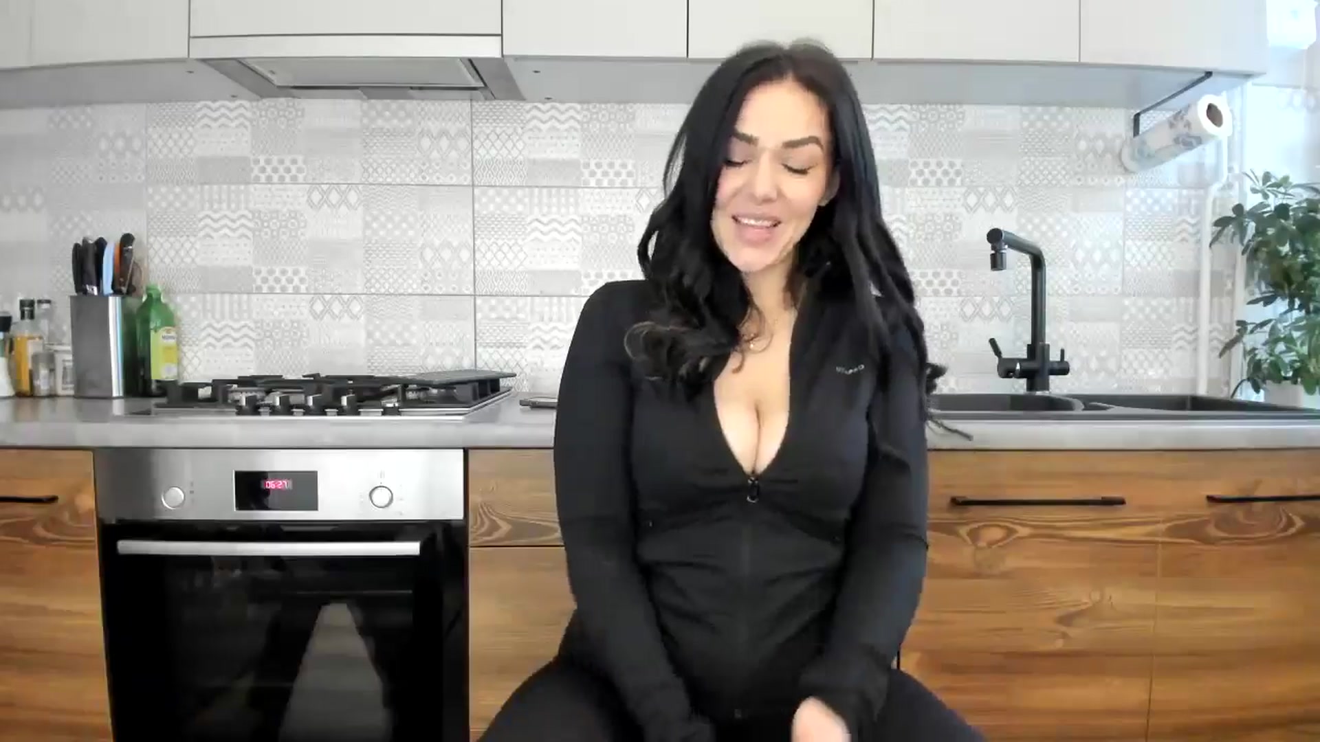 Gallery image thumbnail from MissNelly_'s myfreecams stream on, 01/19/2025, 13:57 image 7 of 20