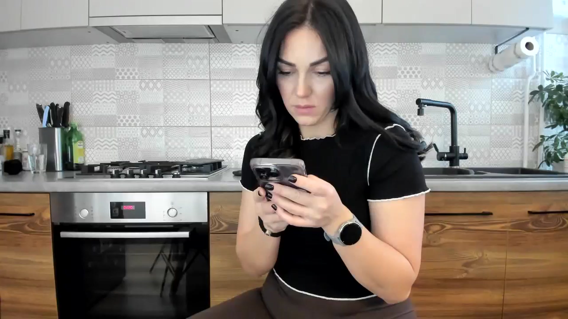 Gallery image thumbnail from MissNelly_'s myfreecams stream on, 01/22/2025, 13:22 image 1 of 20