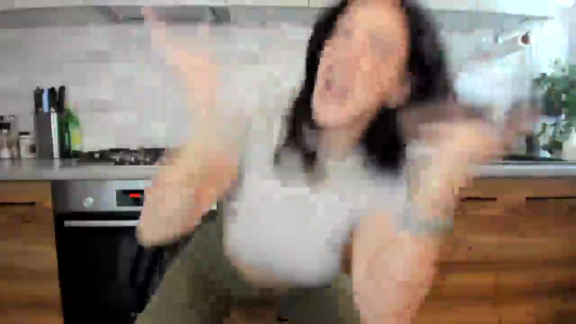 Gallery image thumbnail from MissNelly_'s myfreecams stream on, 01/27/2025, 11:03 image 9 of 20