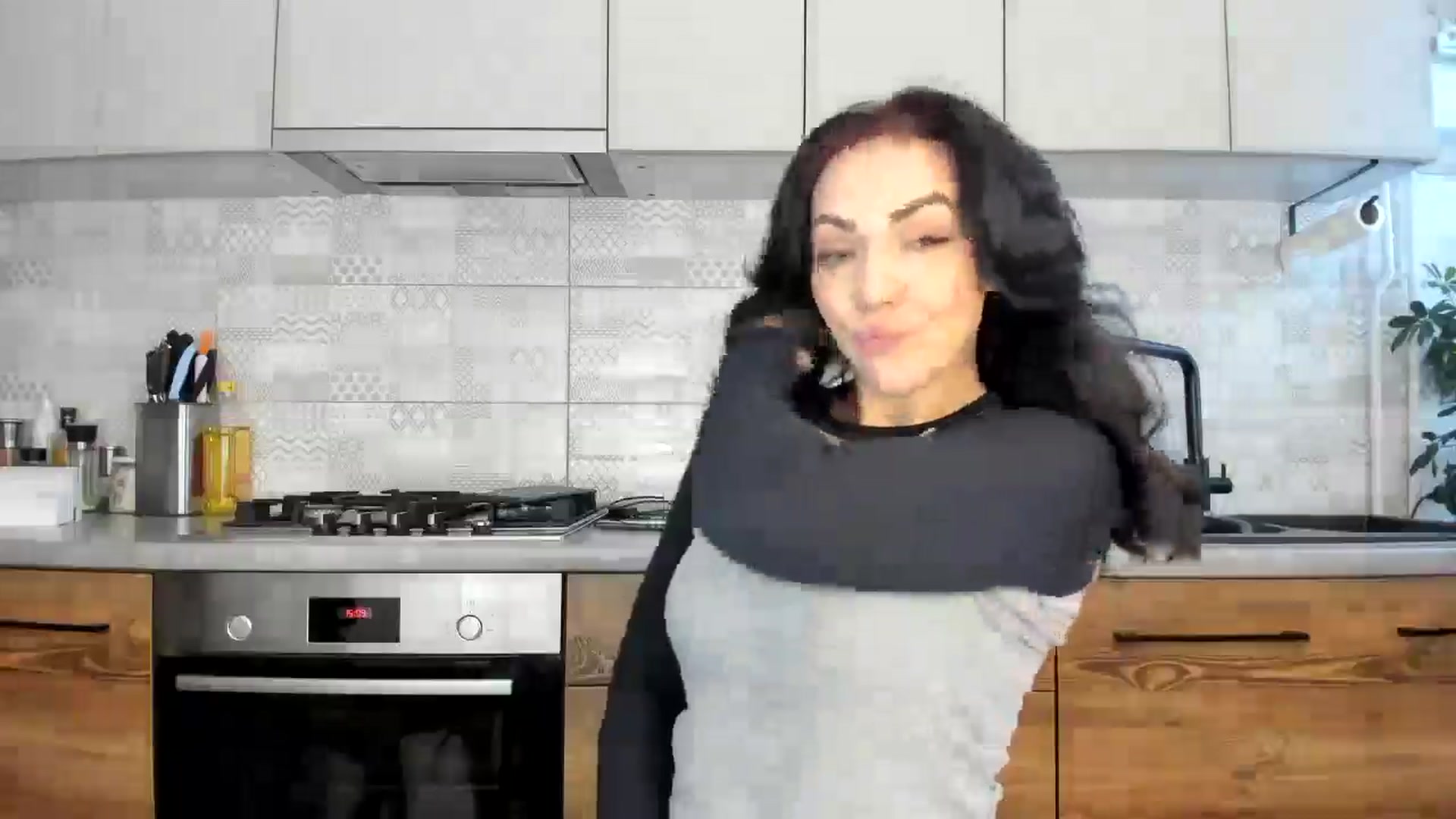 Gallery image thumbnail from MissNelly_'s myfreecams stream on, 02/08/2025, 15:19 image 15 of 20