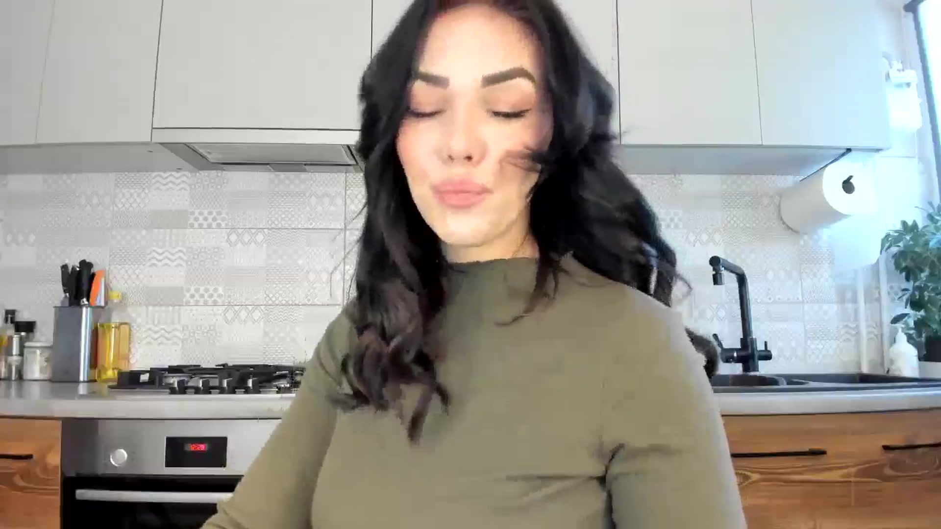 Gallery image thumbnail from MissNelly_'s myfreecams stream on, 02/09/2025, 11:43 image 15 of 20