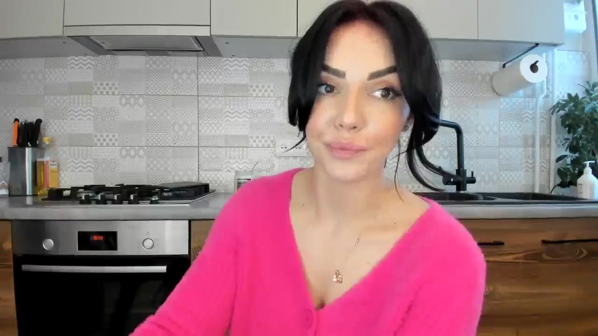 Gallery image thumbnail from MissNelly_'s myfreecams stream on, 02/10/2025, 14:31 image 10 of 20