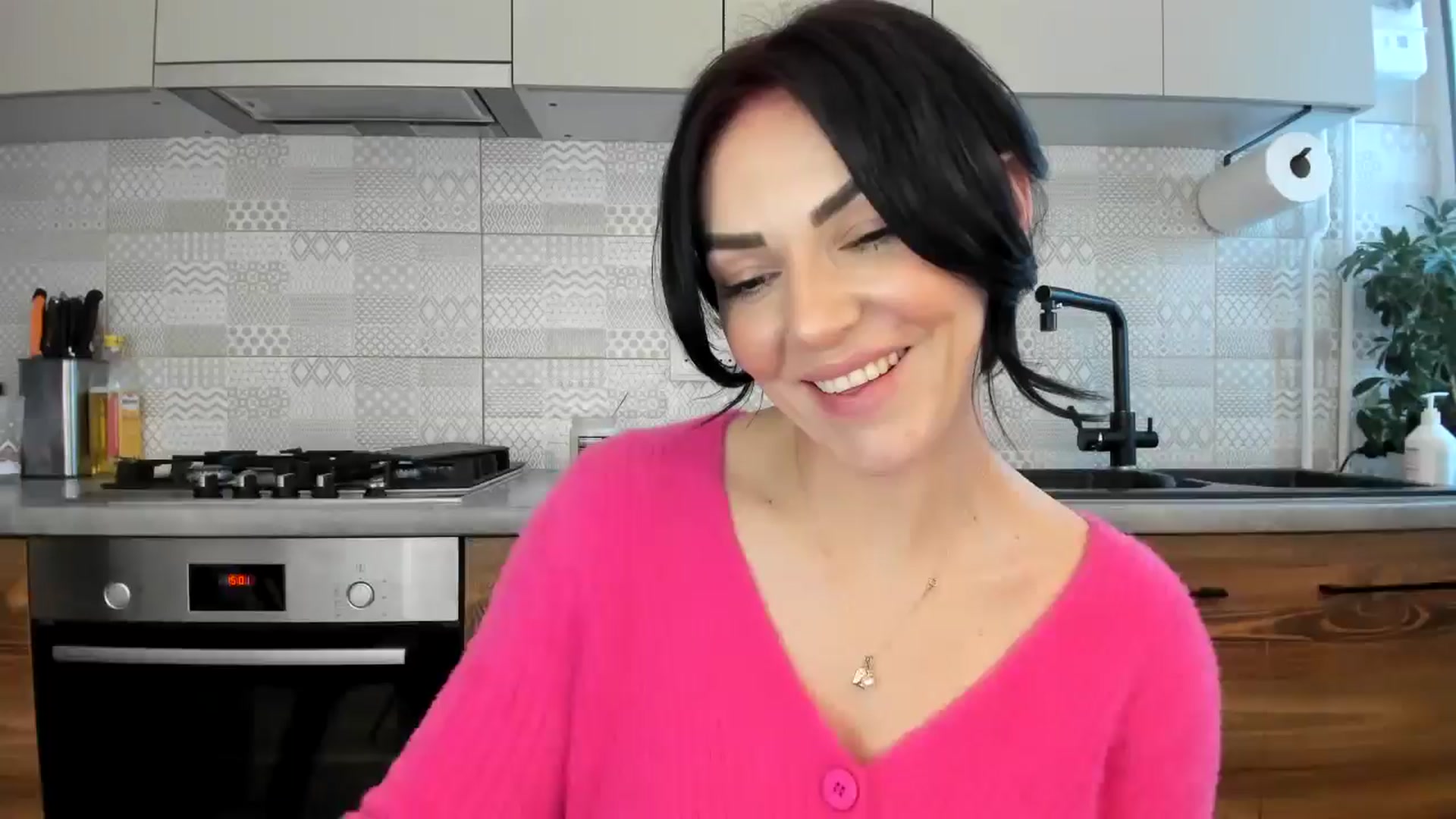 Gallery image thumbnail from MissNelly_'s myfreecams stream on, 02/10/2025, 14:31 image 1 of 20