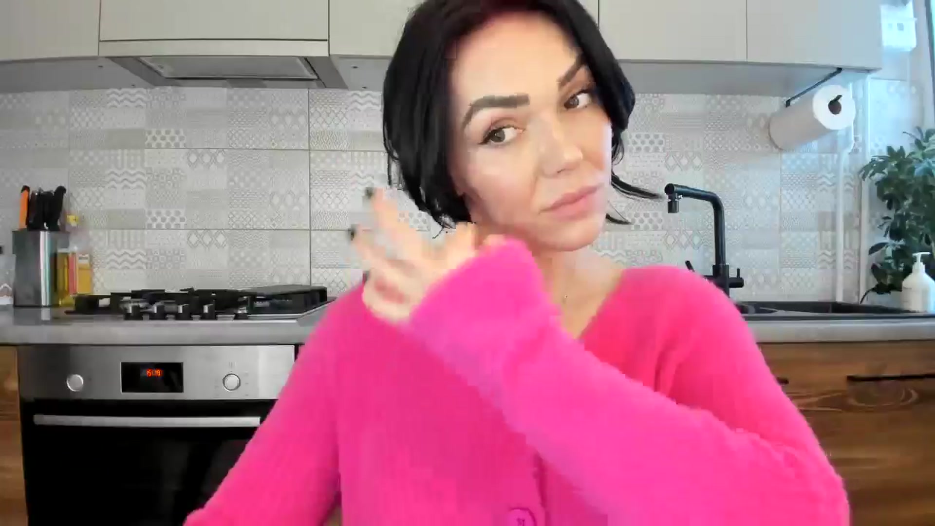 Gallery image thumbnail from MissNelly_'s myfreecams stream on, 02/10/2025, 14:31 image 17 of 20
