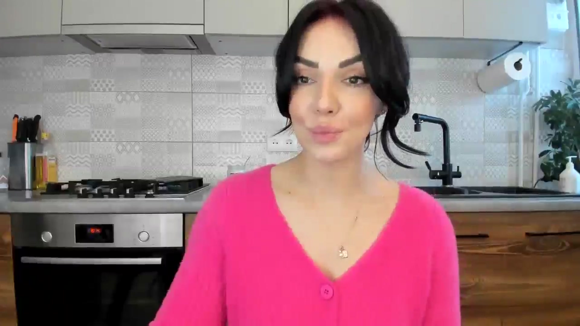 Gallery image thumbnail from MissNelly_'s myfreecams stream on, 02/10/2025, 14:31 image 13 of 20