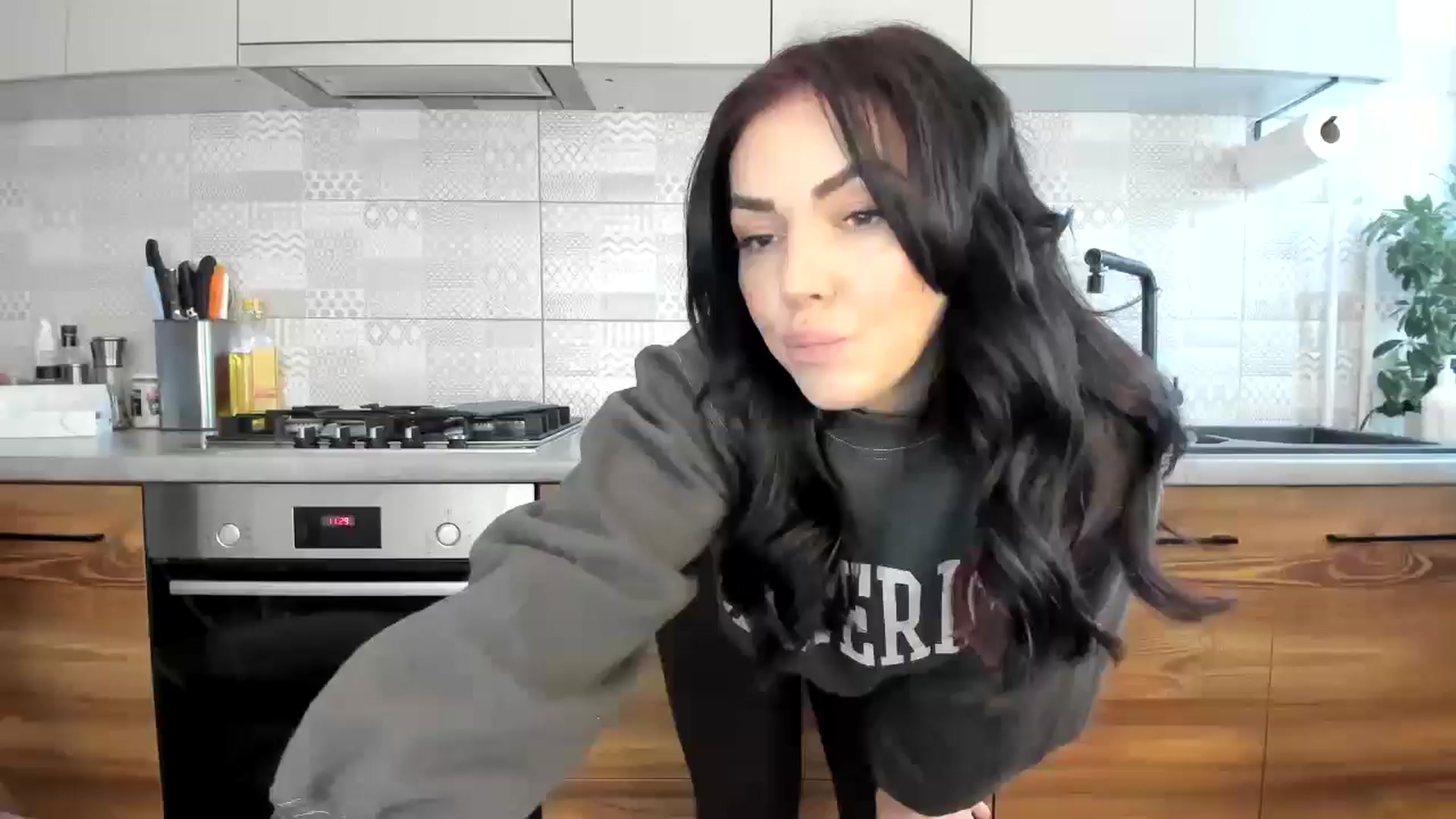 Gallery image thumbnail from MissNelly_'s myfreecams stream on, 02/13/2025, 14:46 image 1 of 20