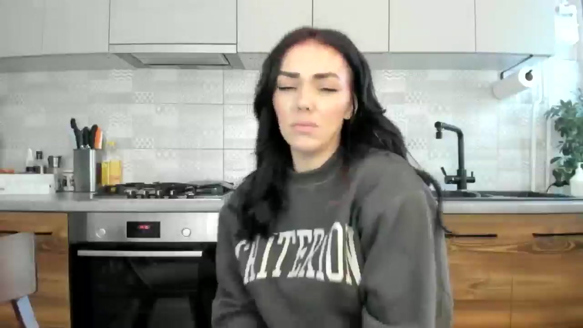 Gallery image thumbnail from MissNelly_'s myfreecams stream on, 02/13/2025, 14:46 image 14 of 20