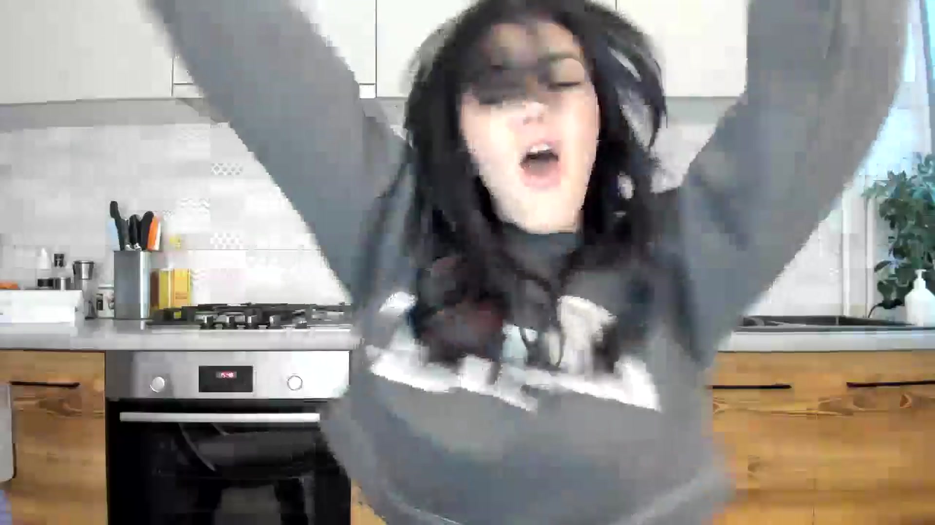 Gallery image thumbnail from MissNelly_'s myfreecams stream on, 02/13/2025, 15:02 image 13 of 20