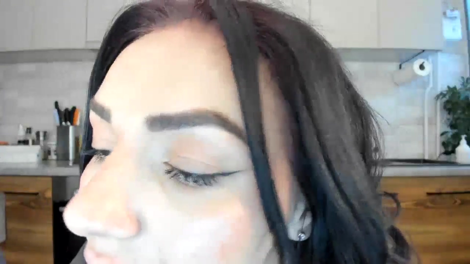 Gallery image thumbnail from MissNelly_'s myfreecams stream on, 02/13/2025, 15:02 image 14 of 20