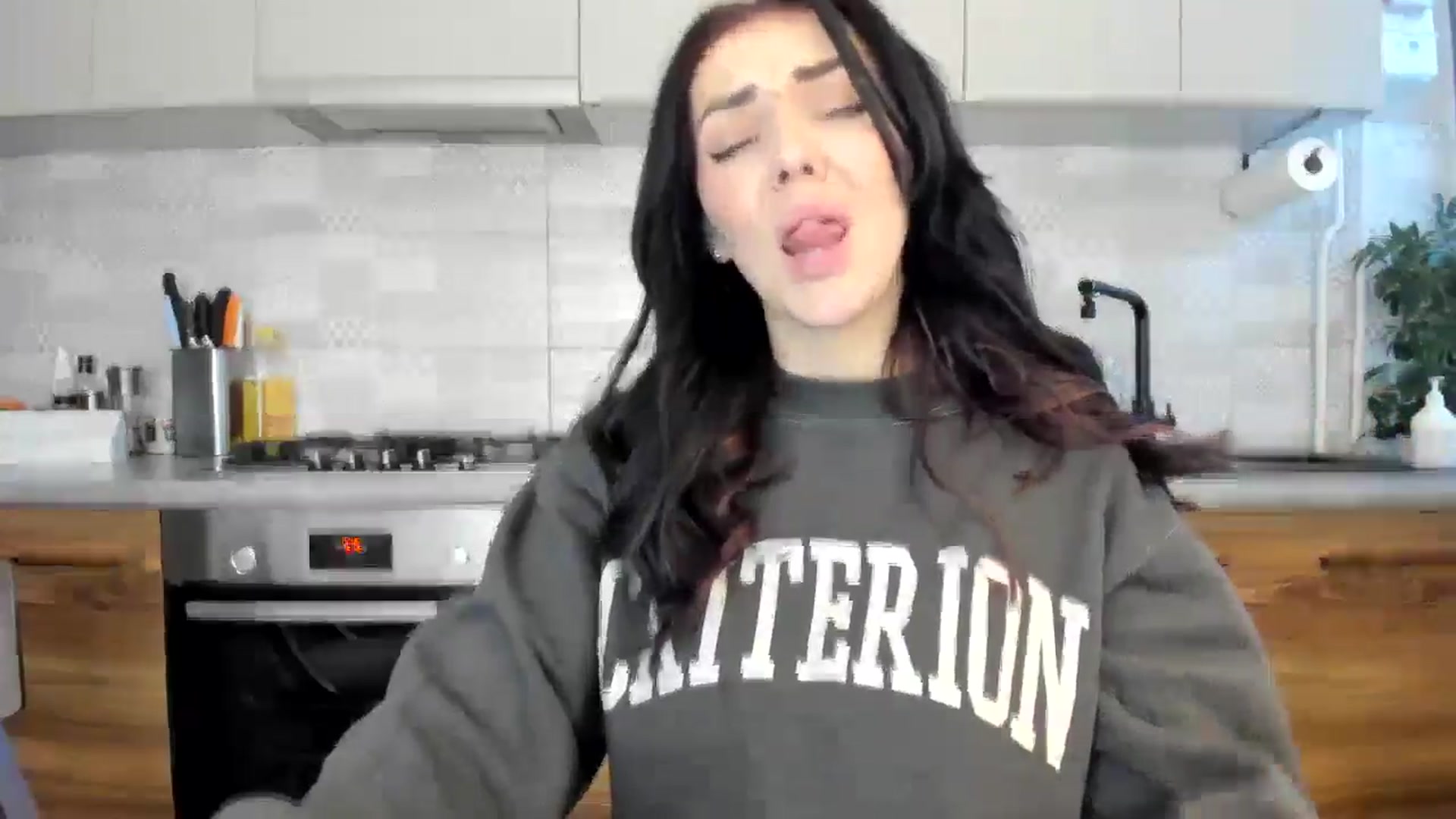 Gallery image thumbnail from MissNelly_'s myfreecams stream on, 02/13/2025, 15:02 image 10 of 20