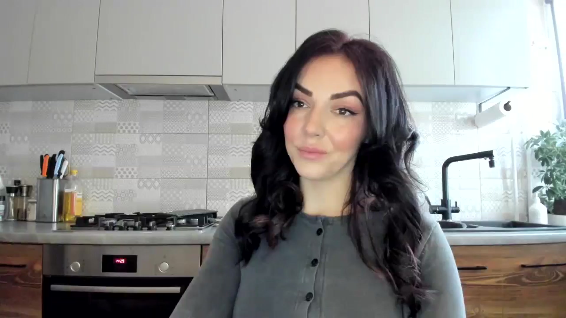 Gallery image thumbnail from MissNelly_'s myfreecams stream on, 02/15/2025, 13:44 image 19 of 20