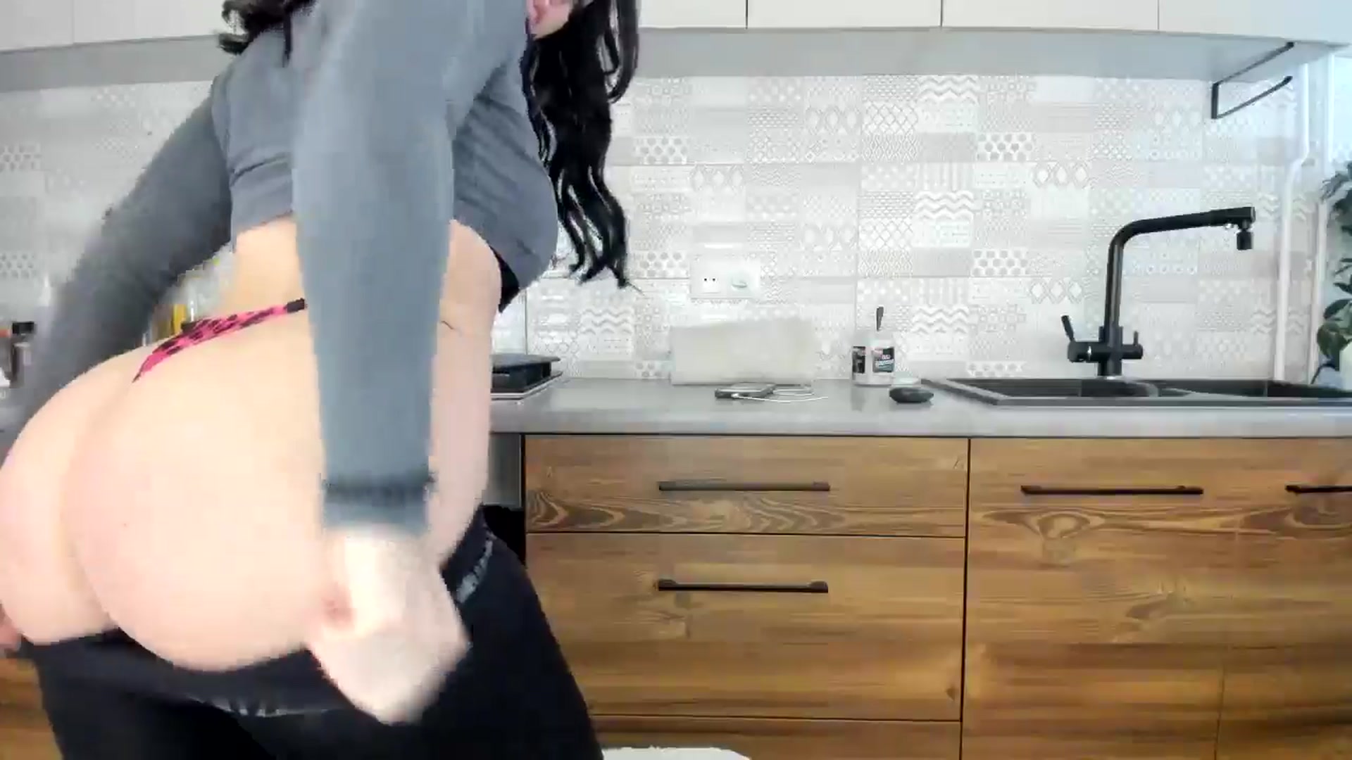 Gallery image thumbnail from MissNelly_'s myfreecams stream on, 02/22/2025, 15:43 image 16 of 20